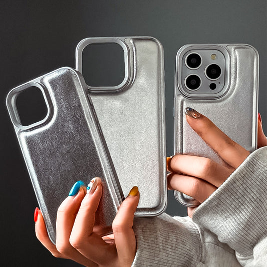 【iPhone15 Pro】シルバーパフケース