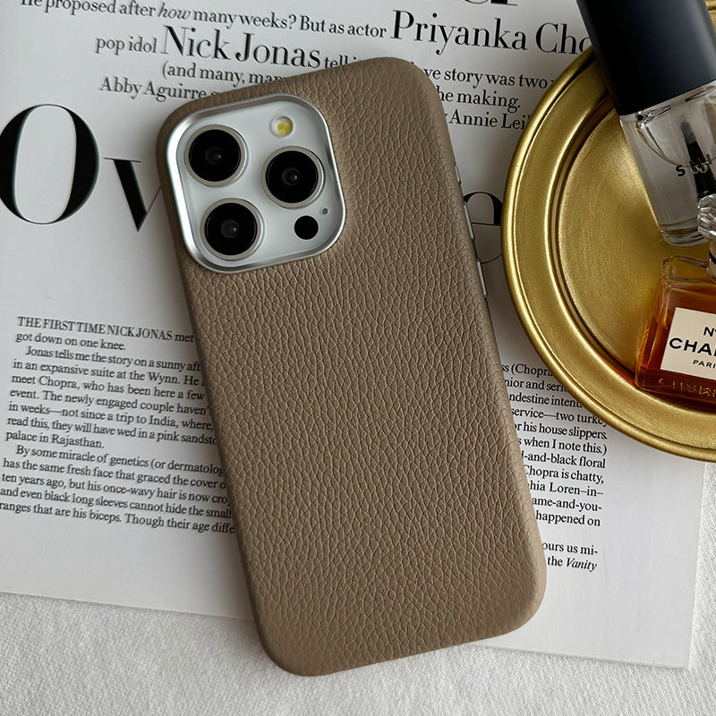 Rich in color Leather Mag Case (latte beige)