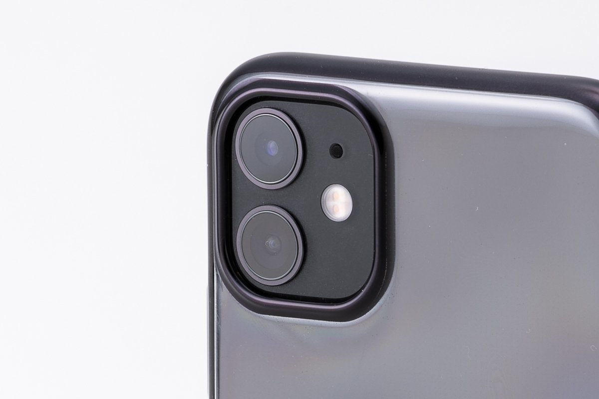 【iPhone11】サイドメッキケース(ブラック)